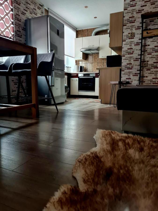 Hannah Apartment